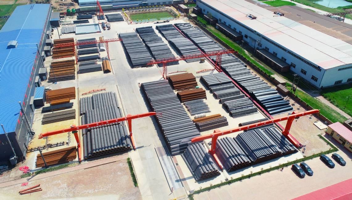 恒誠管道產品庫存區(qū)